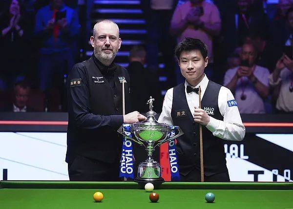 赵心童夺冠创历史!中国首位斯诺克世锦赛冠军!