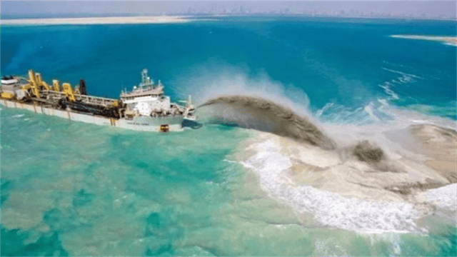 南海对峙!6名菲律宾人强行登岛,中国海警强势进场,插国旗警告