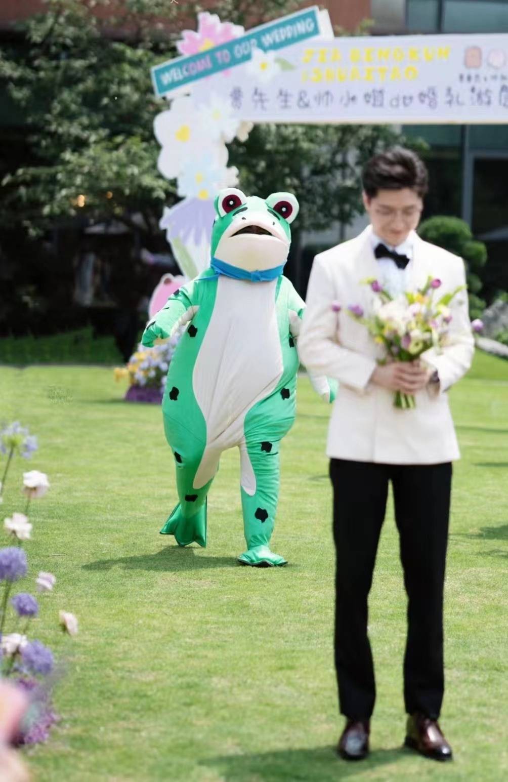 五一迎“双春年”结婚热潮,婚礼策划师:5天赶6场,但年轻人的婚礼预算降低了