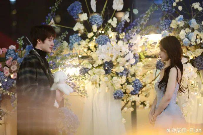 热搜第一!前湖南卫视女主持人梁田官宣恋情,男友是小8岁素人