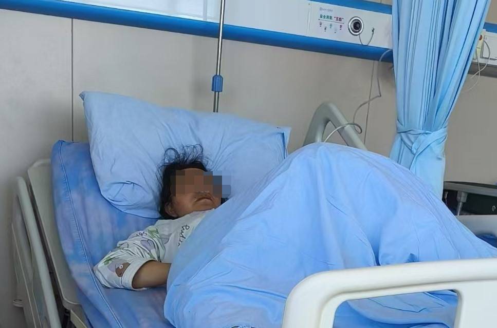 护士发错药致患者误服数日，医院：护士未认真执行医疗规范制度