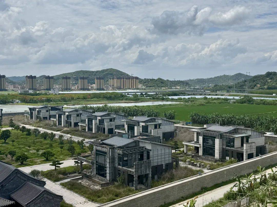 被围观的“英之园”,谁建了潮汕天价违建?