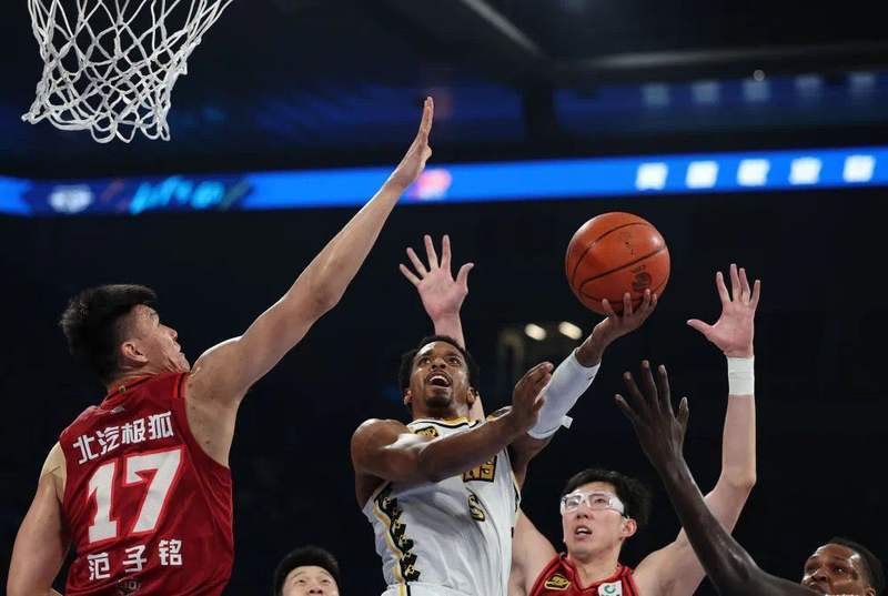 浙江队首夺CBA总冠军,主教练王博感谢球员帮他圆了梦