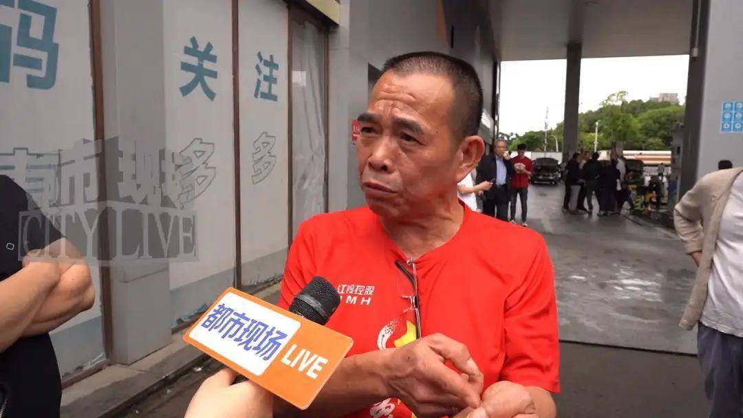 南昌南斯友好路两家“海湾石油”停业，消费者：昨天还加了油！房东：欠了1.3亿
