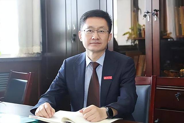 济南大学党委常委、组织部部长滕晋,任副校长