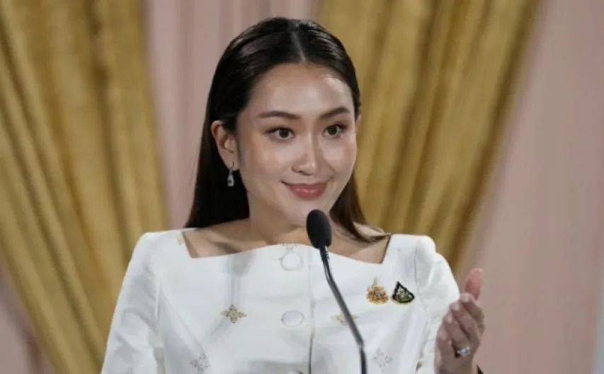 佩通坦或被逼下台?军方亮明态度,关键时刻,泰高层将访问中国