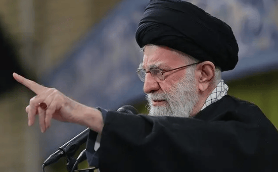 人狠话不多!哈梅内伊凌晨发文:强援已到,一场大战即将爆发?