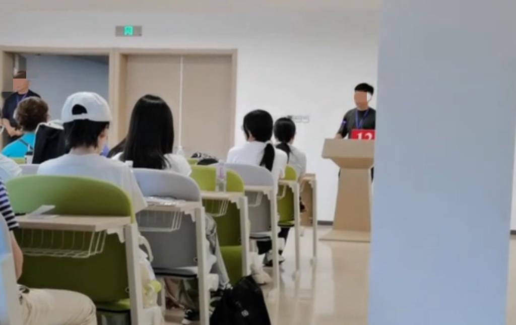 翻译资格考试疑因排错考场致考生无法参考，天津人才考评中心：正调查处理