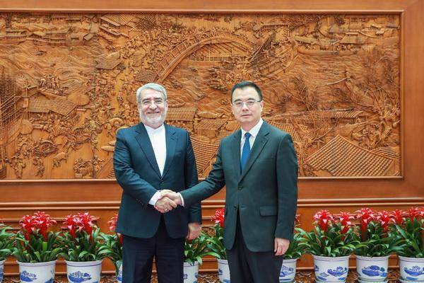 外交部:愿同伊方保持沟通,为恢复中东地区和平与稳定发挥建设性作用