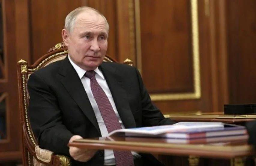 画面曝光！大批朝军在俄牺牲，朝鲜领导人亲手为他们盖上国旗