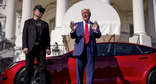 50票反对,马斯克要被逐出国?63岁奥巴马重新出山,美国又要变天