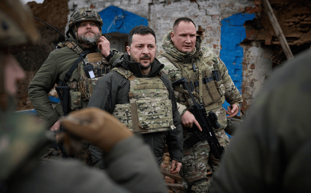 俄军副司令及10名军人遇袭身亡，接连斩首事件冲击俄罗斯，看来是普京高兴的太早了？