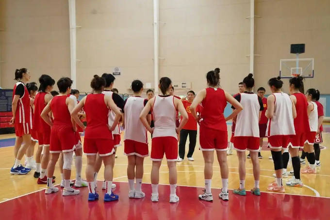 女篮亚洲杯 | 宫鲁鸣:中国女篮尊重每一个对手