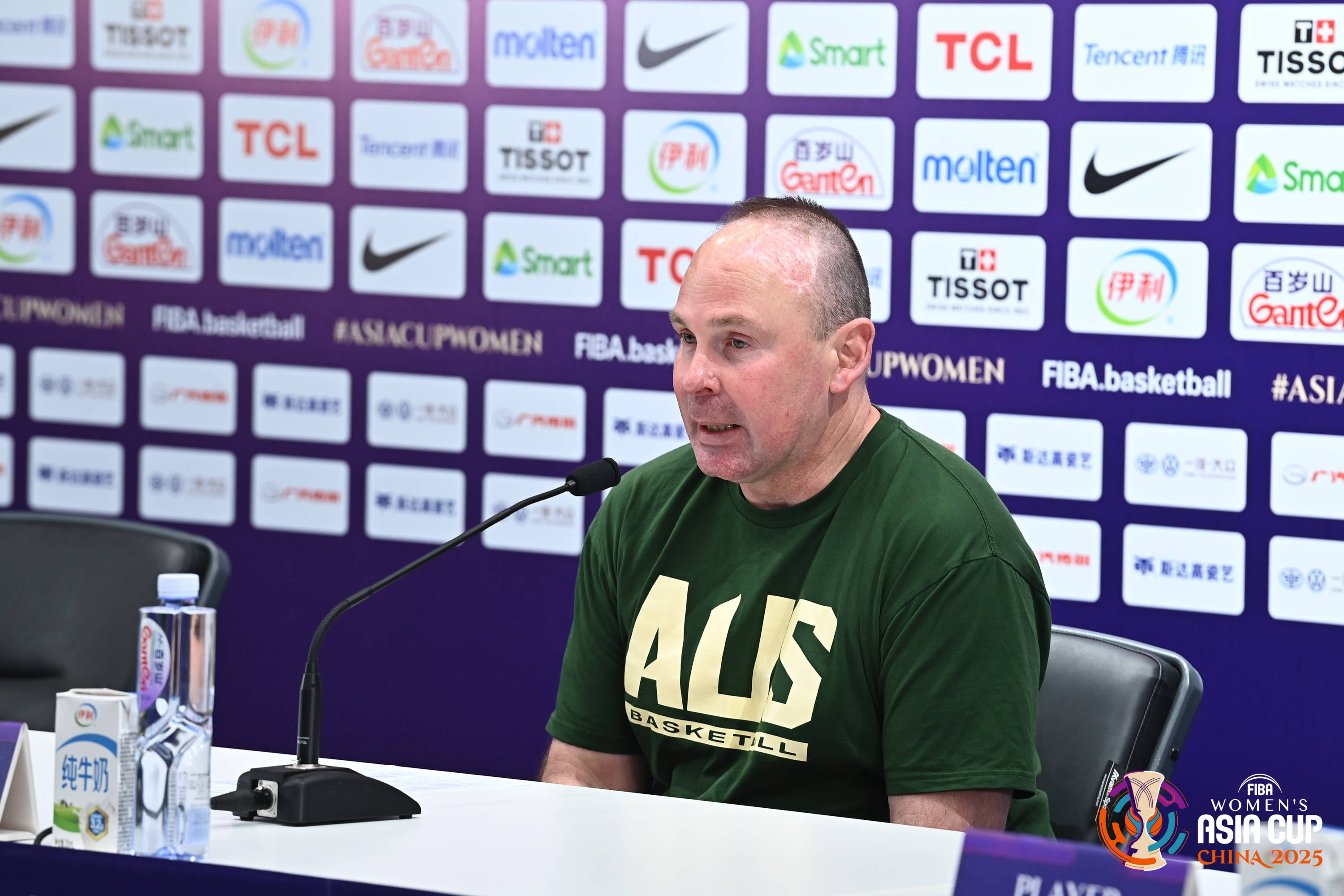 澳大利亚狂胜76分 主帅:目标夺冠 中国女篮是最大对手