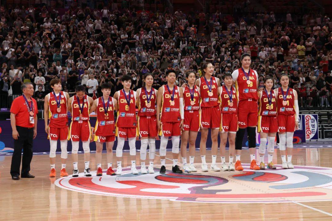 宫鲁鸣可以靠谁？