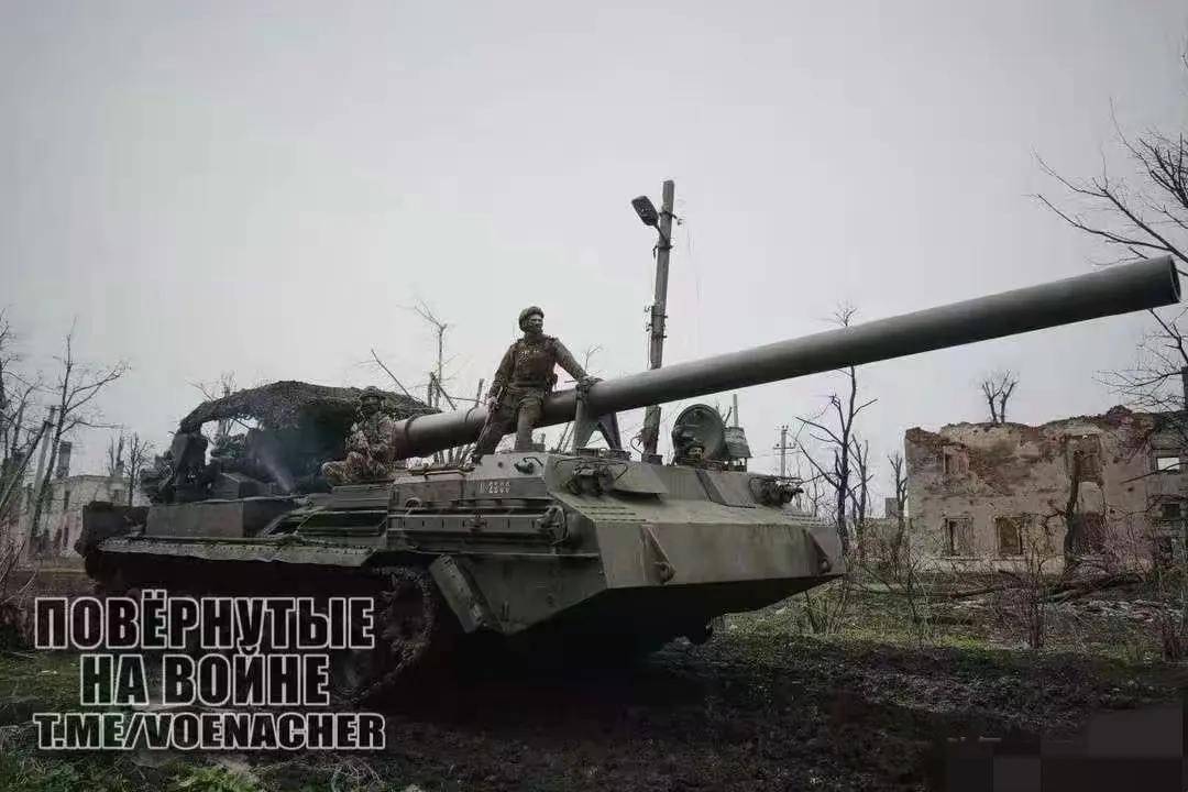 俄军夜间突袭！意外获得成果，匕首导弹击毙多名英军官员：515机密工程遭摧毁