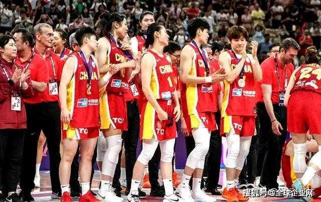 中国女篮亚洲杯奖金:张子宇、王思雨等2万-5万,宫鲁鸣20万