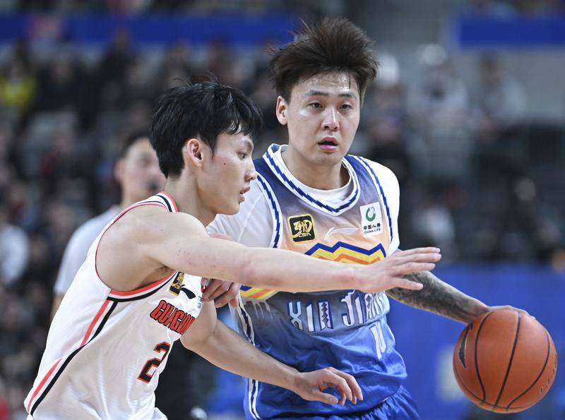 媒体人：新疆对赵睿持开放态度 已与两支球队谈判