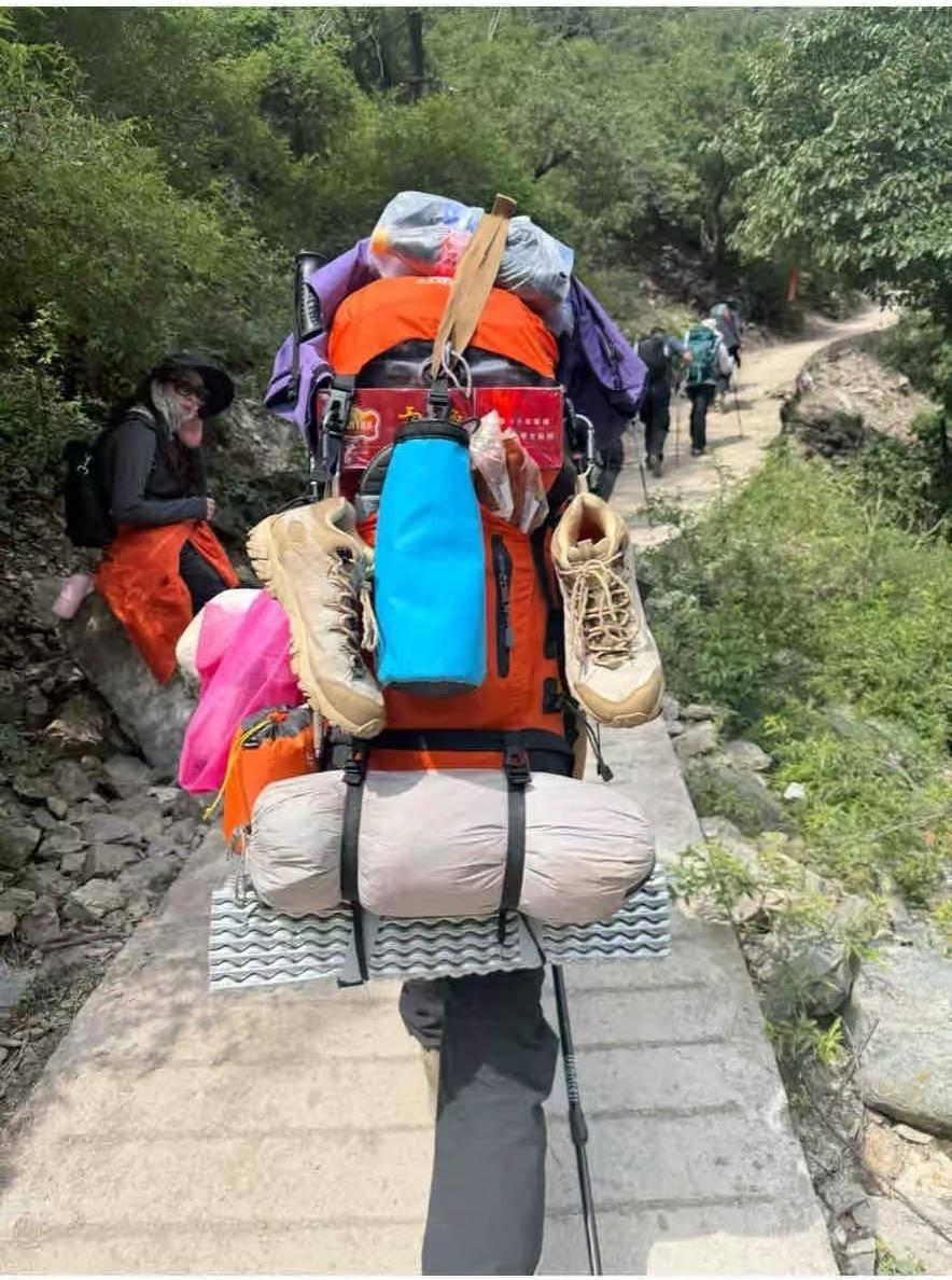 30岁昆明男子徒步梅里雪山环线失联近10天 妻子:家中还有两个年幼的孩子