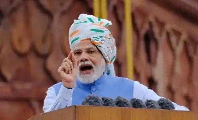 印度开始了!四艘主力舰潜入南海,黄岩岛搅局,毫不掩饰对华敌意