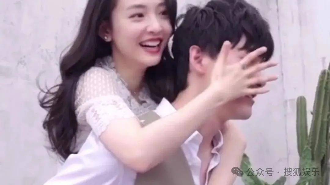 离婚三年又被拍到亲密逛超市,他俩这是纯带娃还是真复合了?