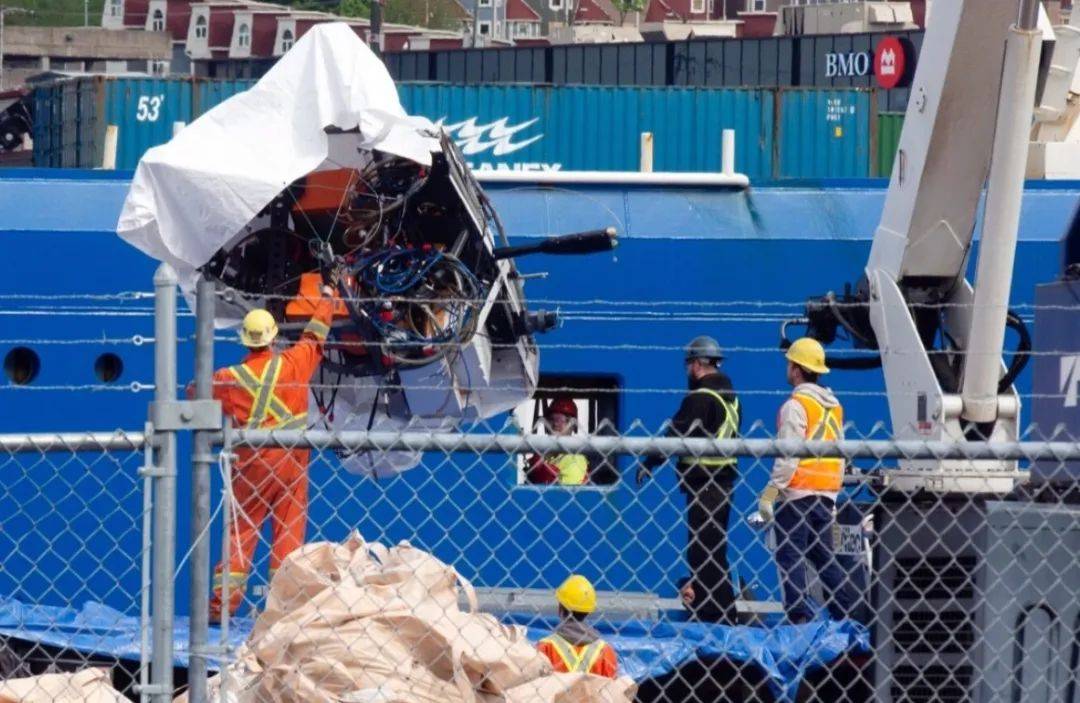 灾难性内爆,多名富豪深海瞬间死亡,事故原因公布