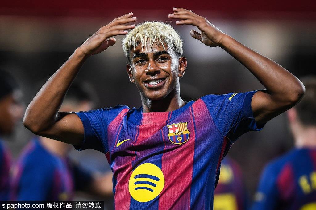 观战台:利物浦打响英超揭幕战 曼联枪手锋线天团火拼