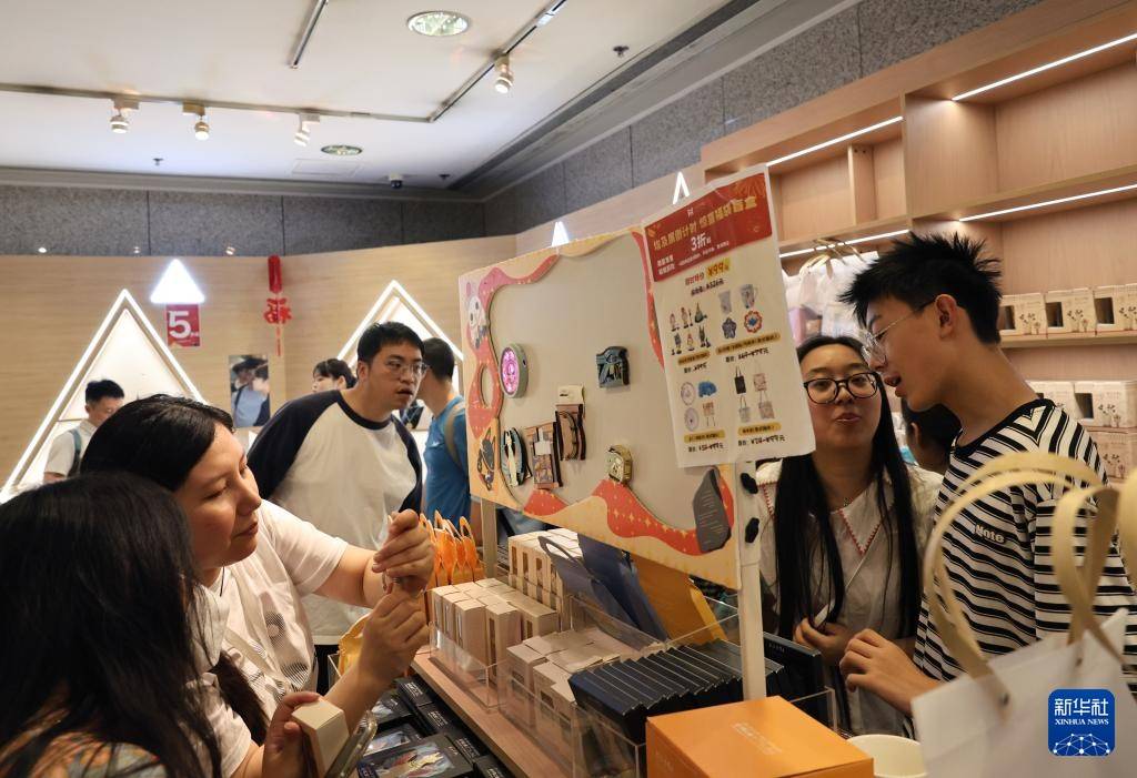 上海博物馆“金字塔之巅:古埃及文明大展”落幕