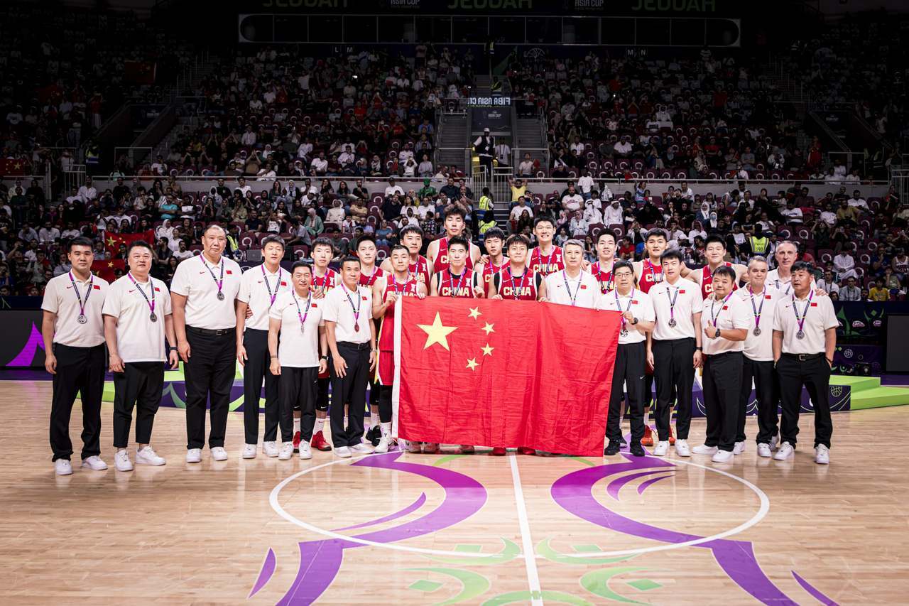 12个拼命三郎，6个来自浙江，“浙”势力为中国男篮撑起半边天