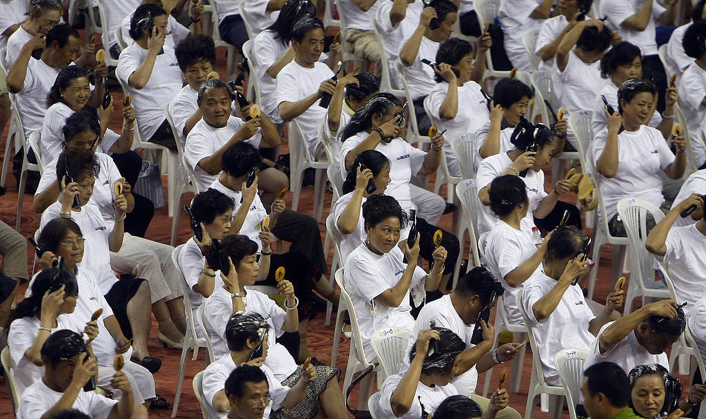 女演员打白发针2个月收效甚微,没人管管可疑的新疗法?