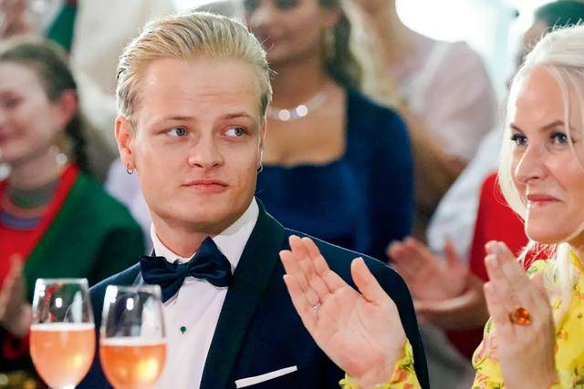 王储妃长子，涉嫌性侵多名女性