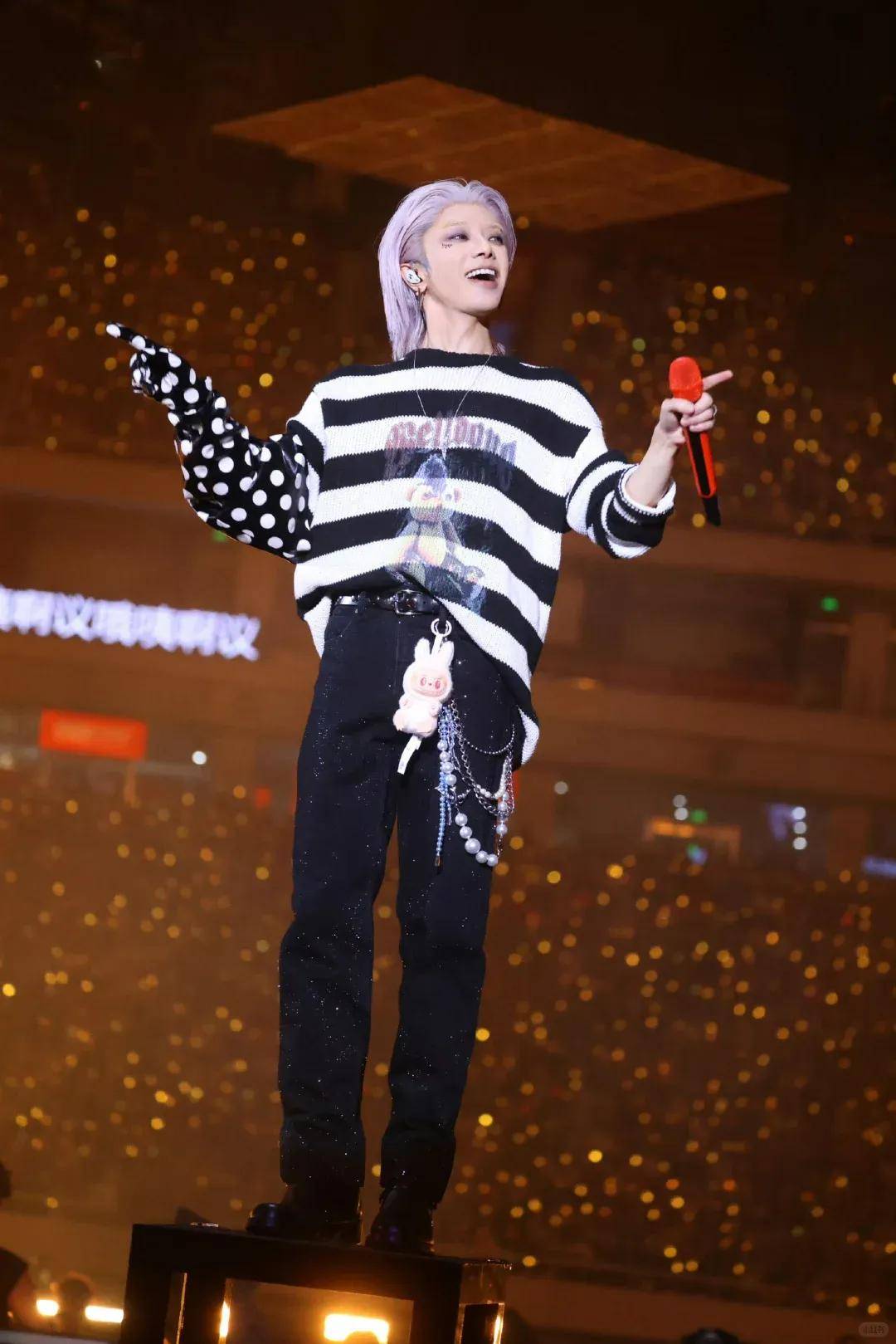 杨幂把钥匙扣扎在马尾上，瞬间实现满39减20！