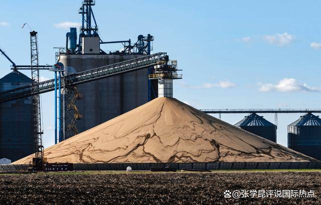 特朗普夸下海口，中国定会答应？美国人不干了，上个大饼还没吃到